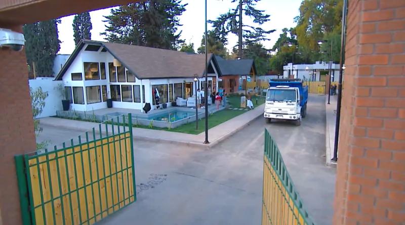 El castigo de Charlie en Vecinos al límite