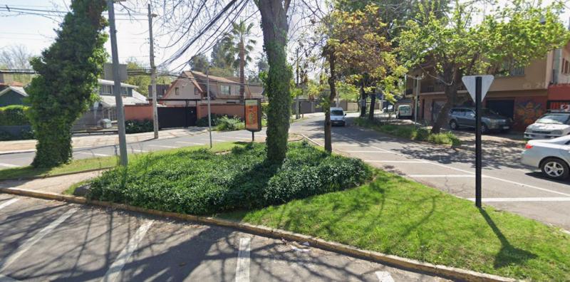"Plaza Andrés Bobe" | Plazoleta en la intersección de las calles Monseñor Edwards y José Ortega y Gasset | Captura Google Maps