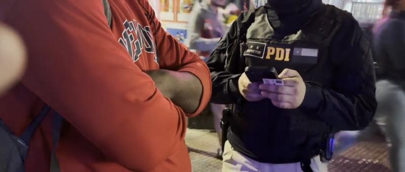 Masivo operativo de fiscalización de inmigrantes