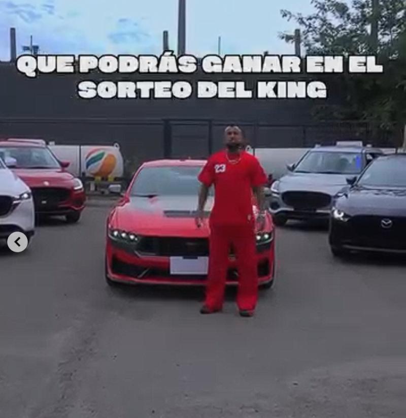 Arturo Vidal y rifa de cinco autos | Instagram