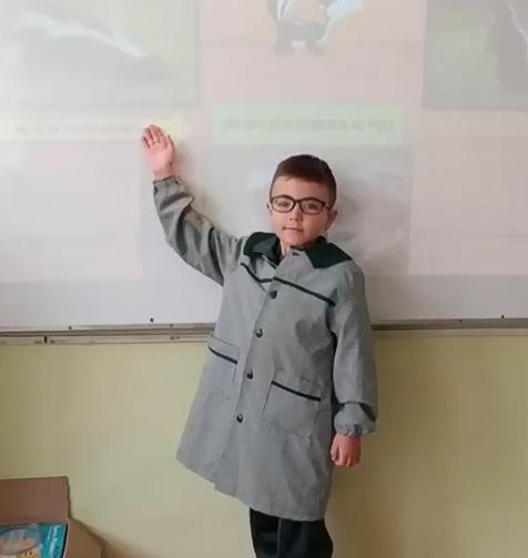 Óscar Paine Toloza, niño que murió por comer hamburguesa cruda se contagió de la bacteria Escherichia coli | Captura La Tarde es Nuestra