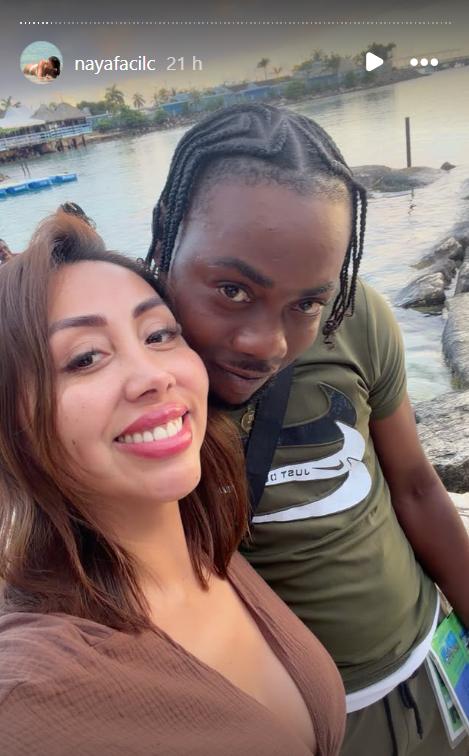 Naya Fácil junto a galán que conoció en Jamaica - Instagram