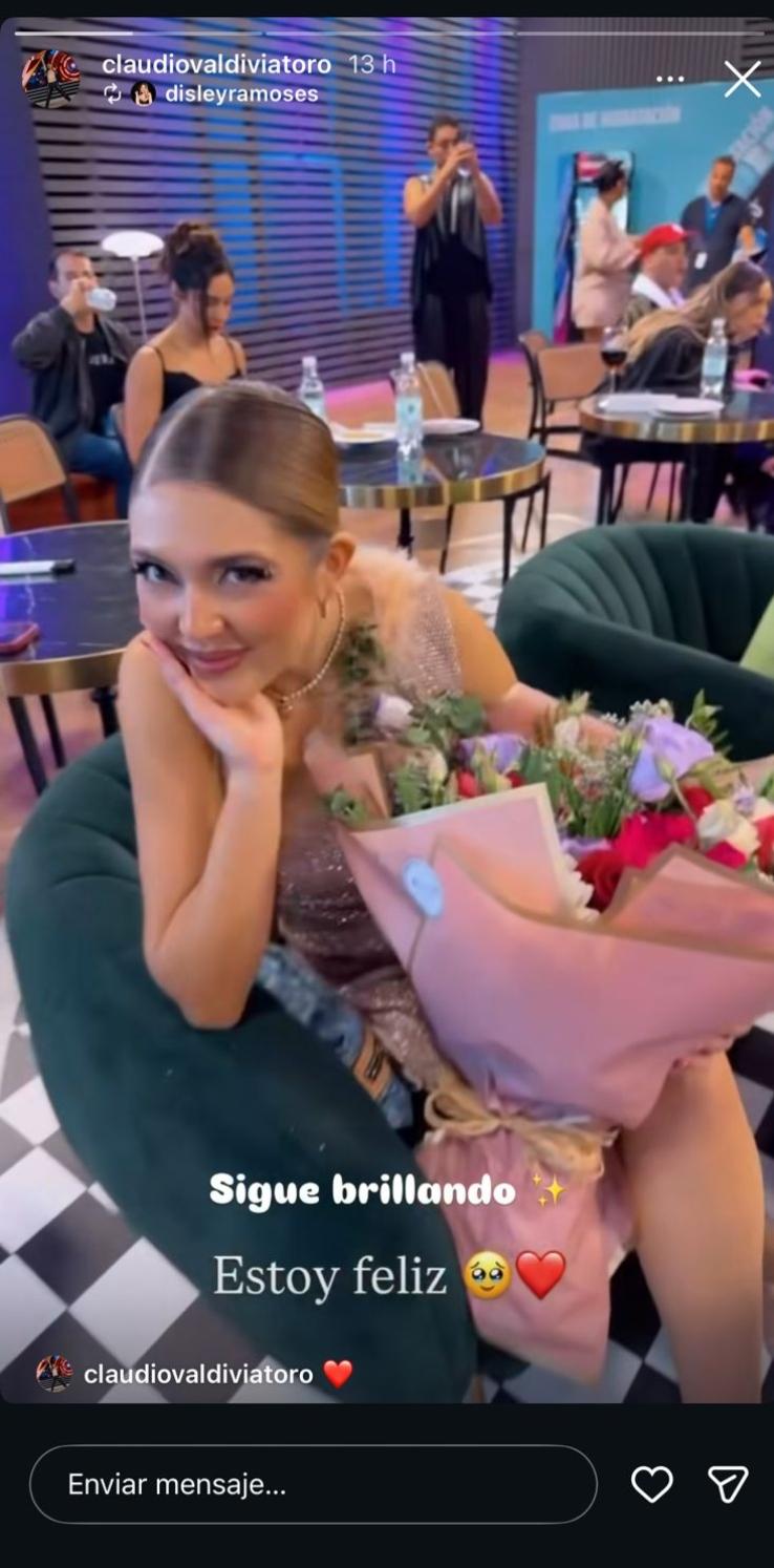 Publicación que compartió Claudio Valdivia donde se ve a Disley Ramos con un ramo de flores | Instagram