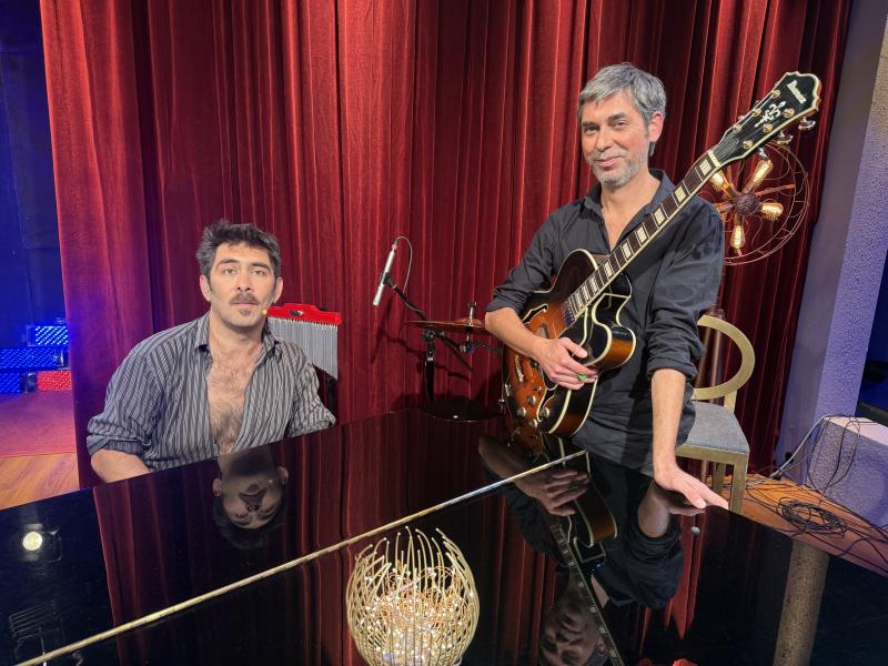 Rodrigo Rojas e Inti González, los músicos de Only Comparini. Créditos: 13C