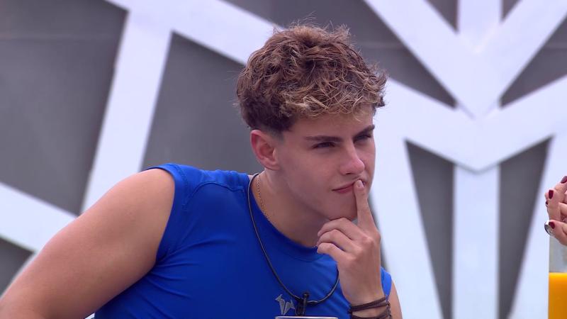 Diego Venegas en Mundos Opuestos