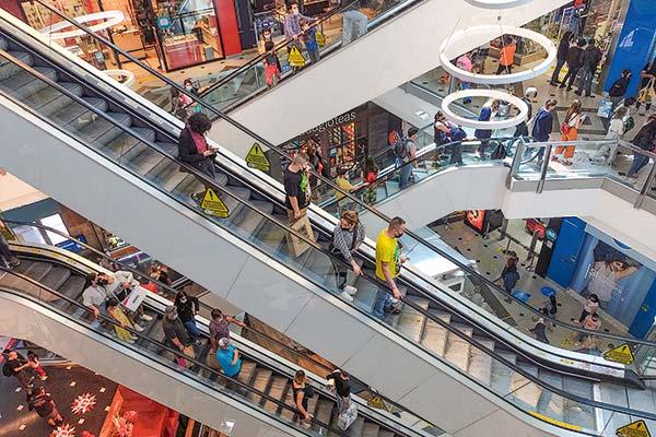 Malls en Sábado Santo - Agencia Uno