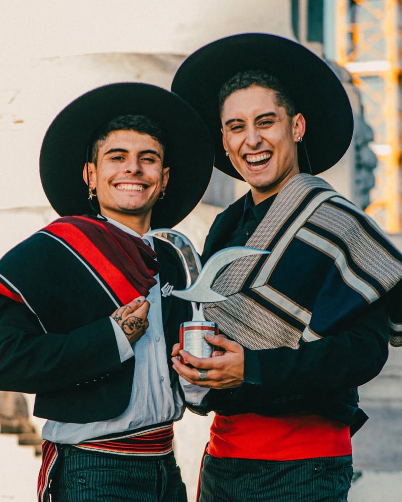 Metalengua con su Gaviota del Festival de Viña de 2025. Créditos: Instagram.