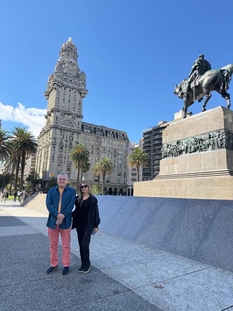 Hernán Calderón junto a su nueva pareja - Instagram