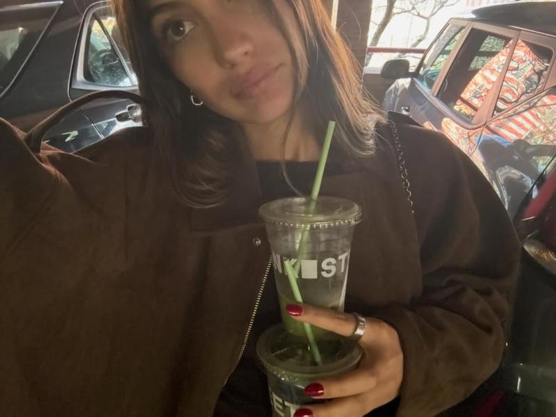 Mía Zamorano muestra románticas postales junto a su novio influencer | Instagram