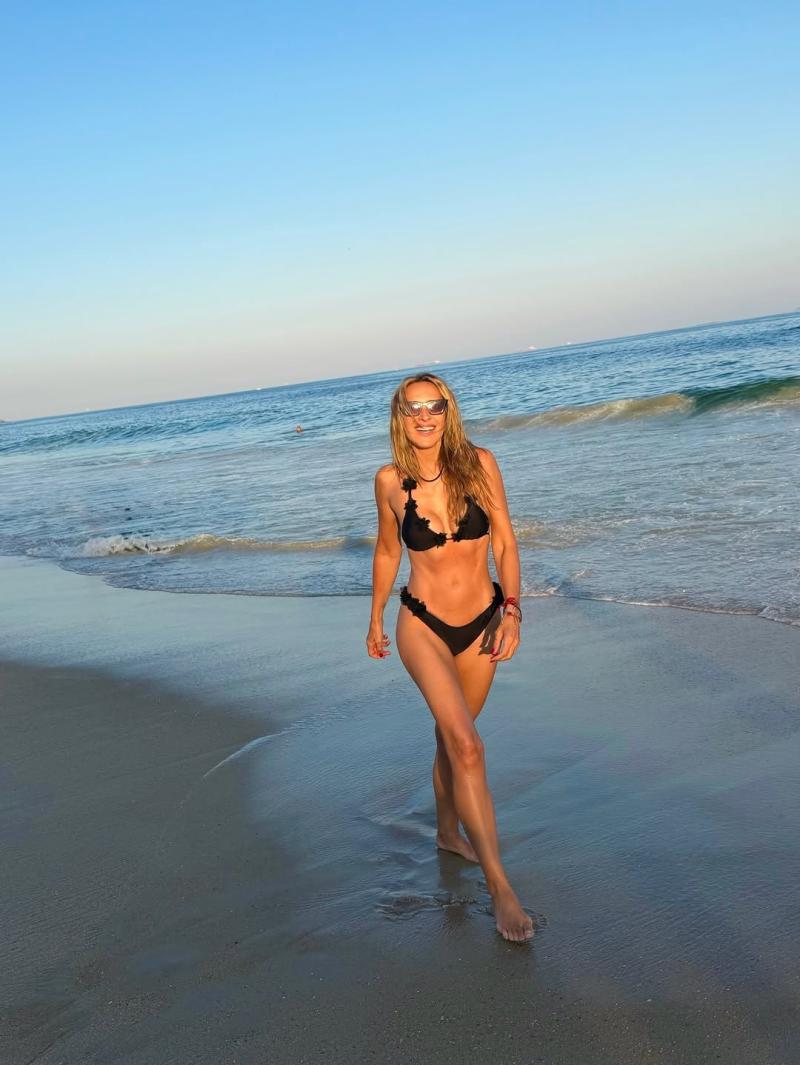 Angélica Castro se llena de elogios por post en bikini | Instagram