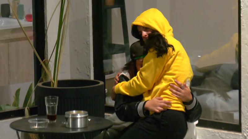 Mopa y Nabila del Mar en Vecinos al límite