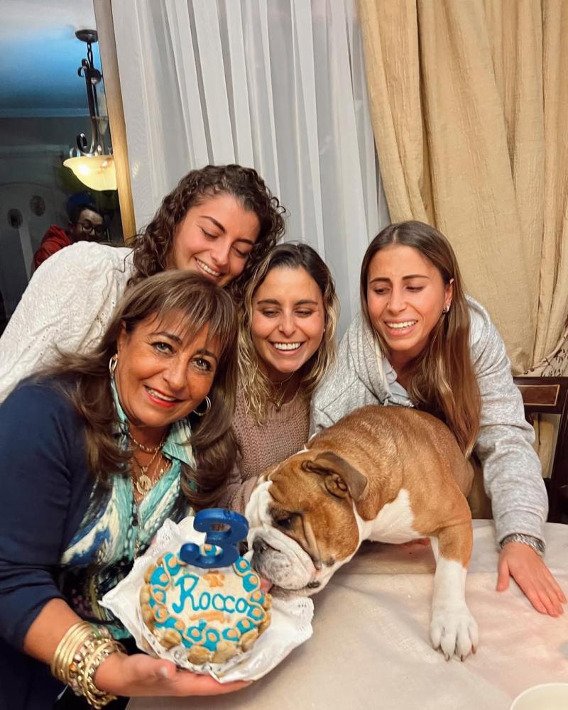 Helhue Sukni y sus hijas | Instagram