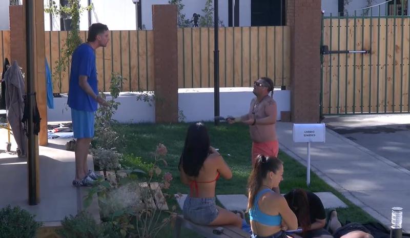 Maxi se enfrenta contra Princeso