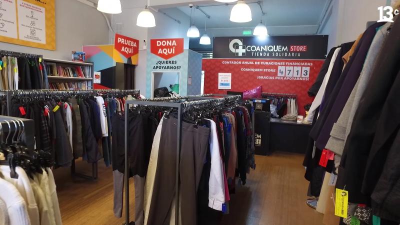Interior de tienda solidaria Coaniquem. Créditos: 13C