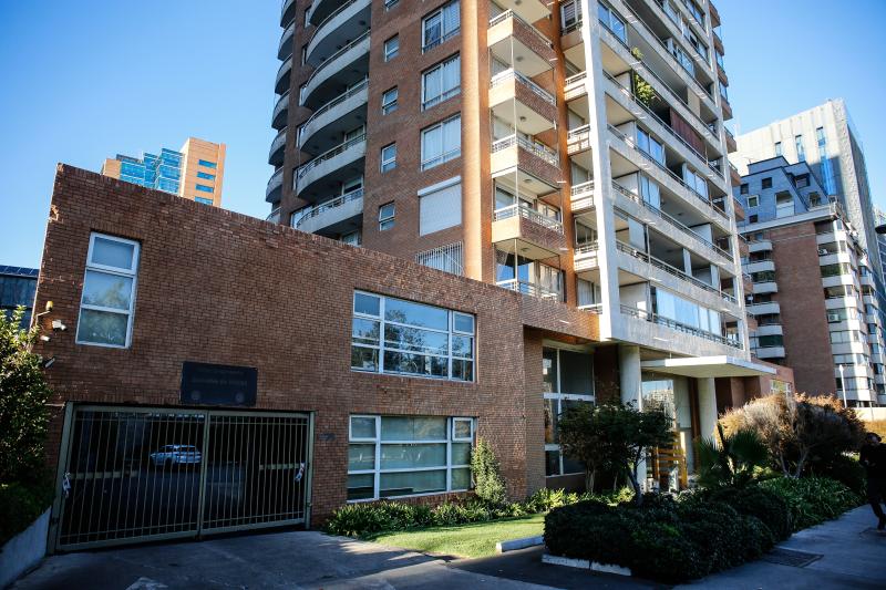 Nuevos antecedentes sobre la muerte de niña de dos años tras caer de un piso 11.