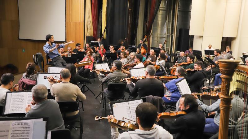 Orquesta y Coro UdeC celebran los 107 años de la Universidad con una gira sinfónico-coral que une tradición, territorio y futuro.