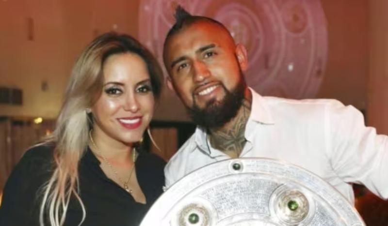 Marité Matus y Arturo Vidal.