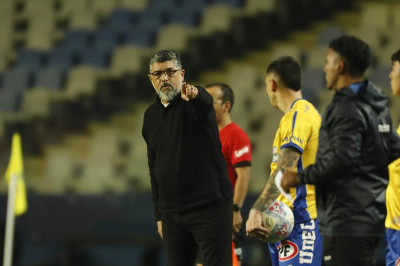 Universidad de Concepción se quedó sin DT - Photosport
