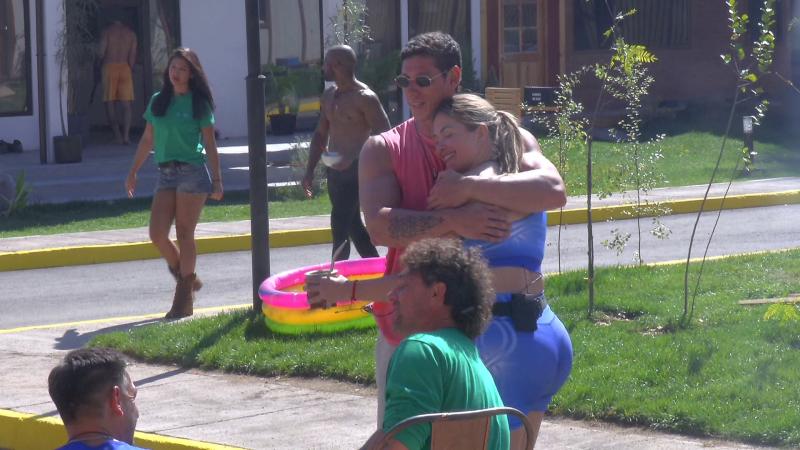 Matías Ramos se declaró ante Laura Prieto en "Vecinos al límite"