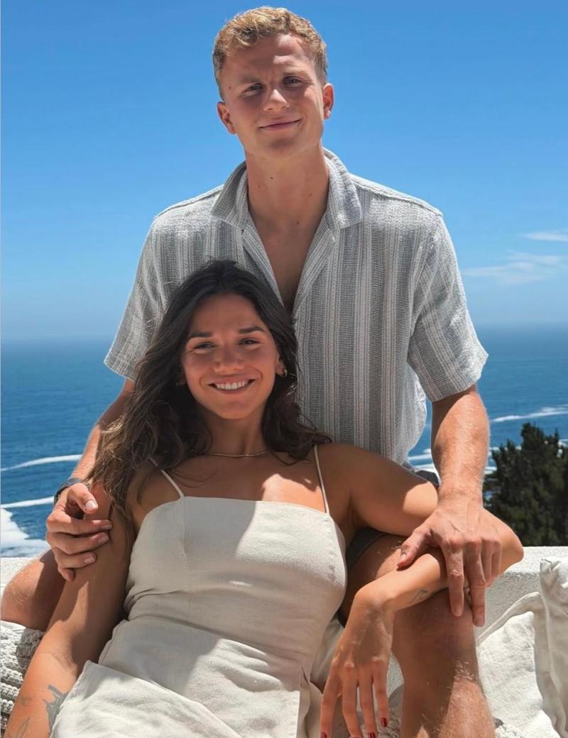 Hijo mayor de Diana Bolocco junto a su actual pareja - Instagram