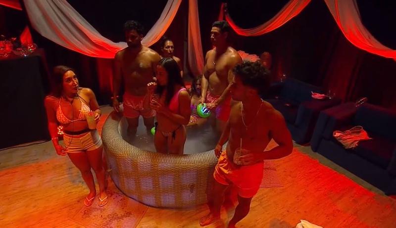 Cata Gaete decidió quedarse en la fiesta