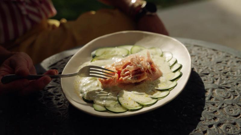 Virginia Demaria preparó carpaccio de pepino con salmón y salsa de yogur. 13C.