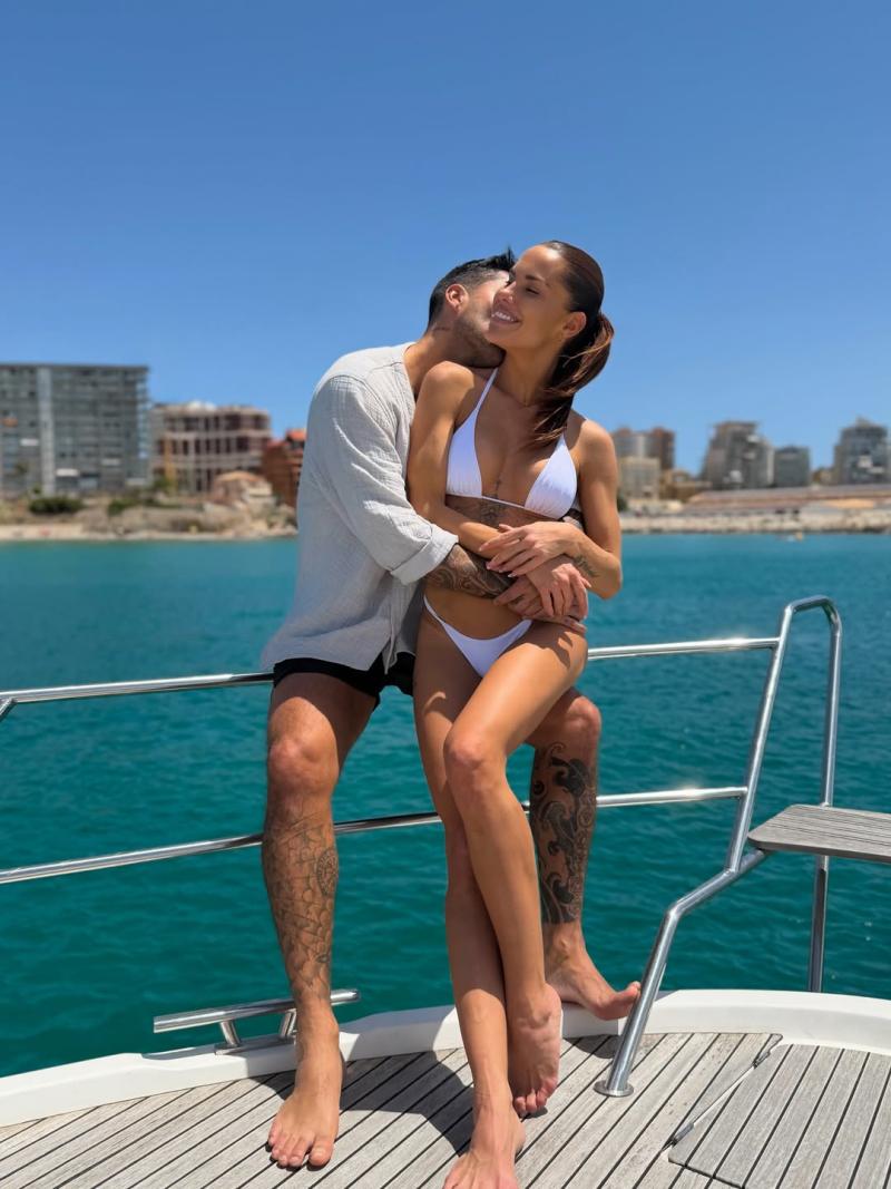 Fotos de Gala Caldirola y Luis Jiménez durante sus vacaciones en España | Instagram