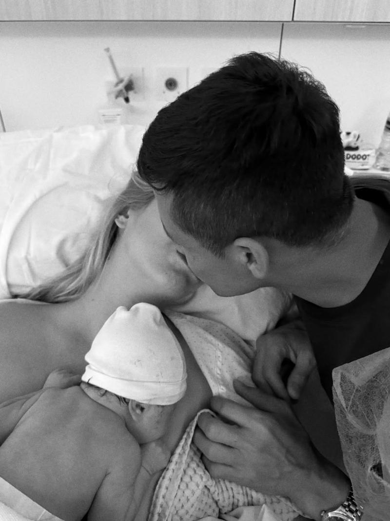 Alexis Sánchez y Alexandra | Instagram