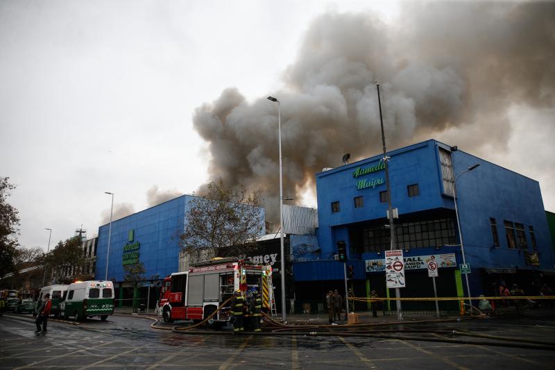 Incendio en Santiago - Aton.