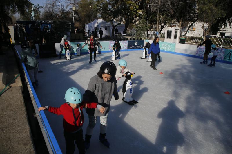 Aton - Pistas de hielo en la Región Metropolitana