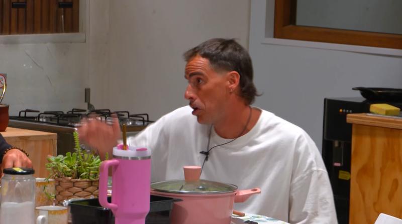 Camilo Huerta en Vecinos al límite
