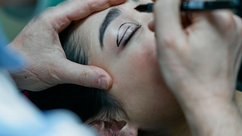 Revelan las tres cirugías estéticas favoritas de los chilenos - Créditos: Pexels