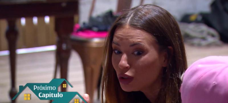 Julia Fernandes en Vecinos al límite
