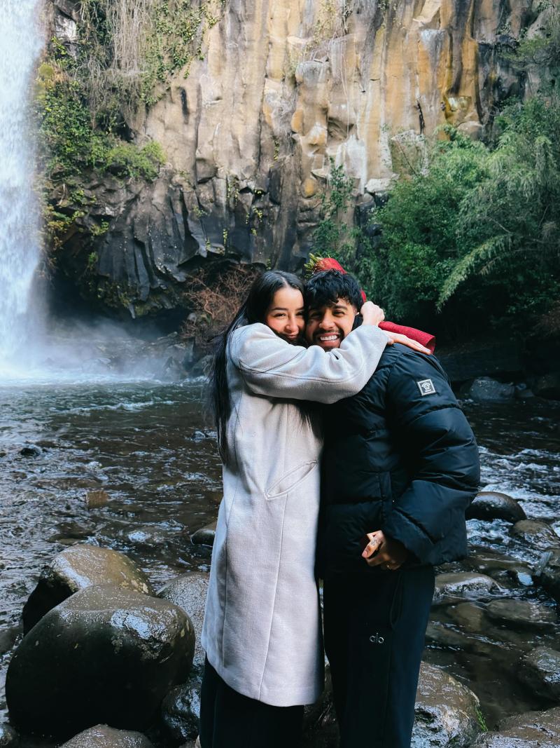 Julianno Sosa y su novia | Instagram