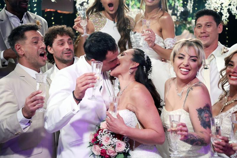 El matrimonio de Camilo Huerta y Paula Pavic en Vecinos al límite