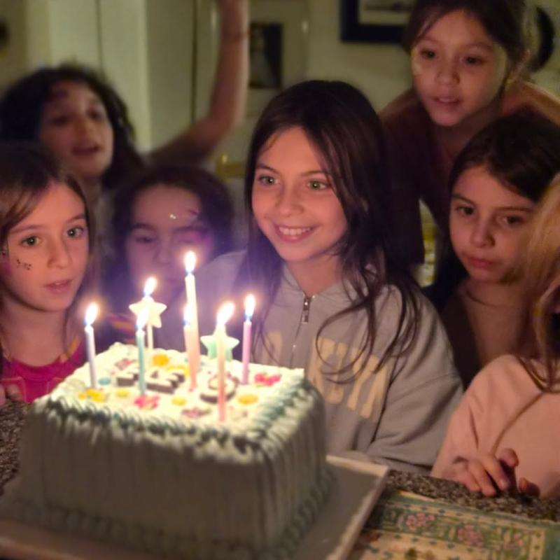 Mauricio Jürgensen celebra el cumpleaños de su hija Elena junto a Carolina Urrejola | Instagram