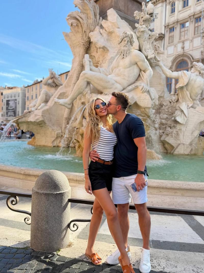 Camila Andrade y su pareja | Instagram