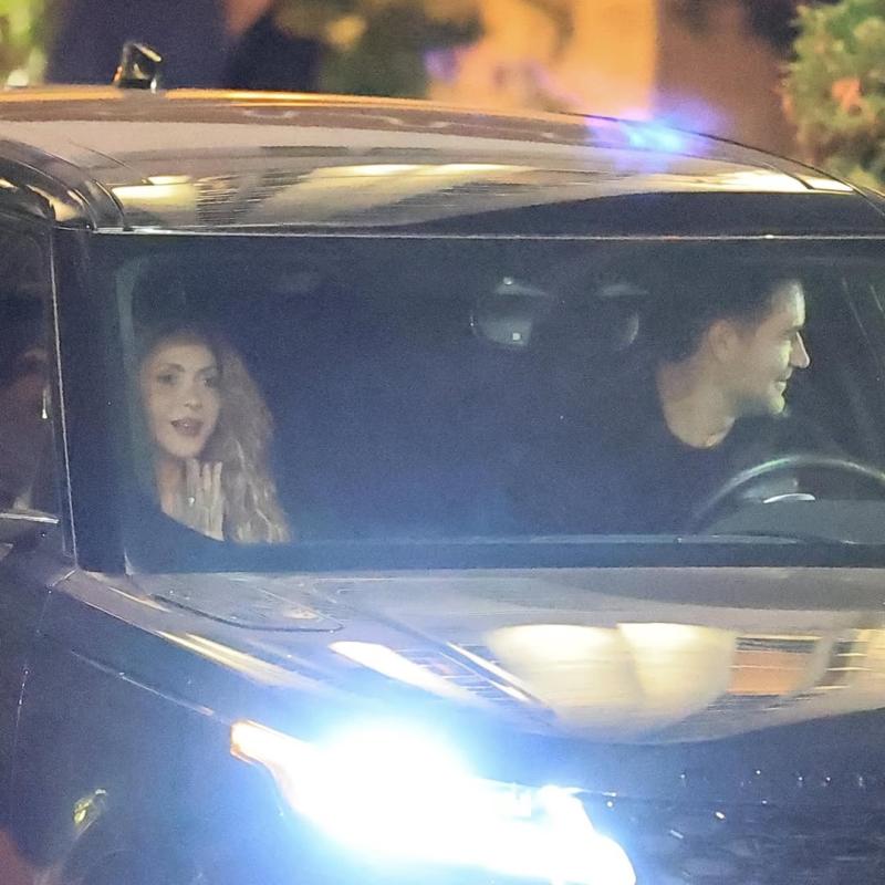 Shakira y actor mexicano | Backgrid Instagram