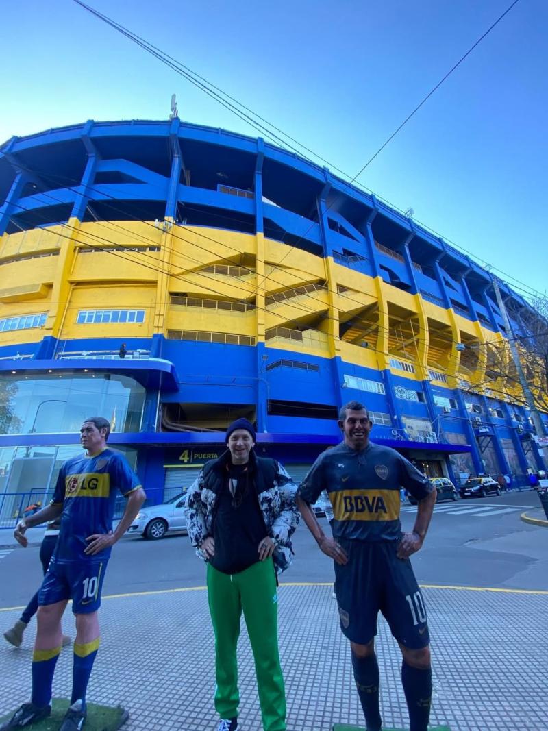 Sebastián Layseca junto a sus hijos | Instagram