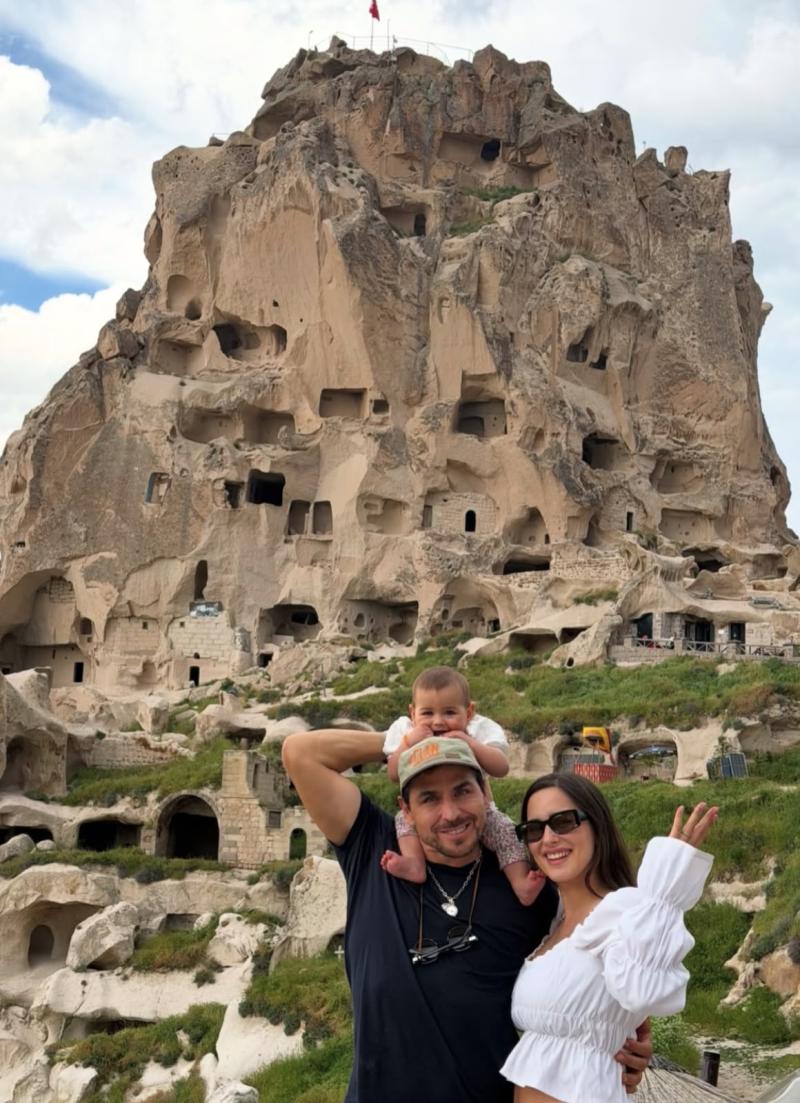 @melinoto - El inesperado detalle que sorprendió a Melina Noto y Pangal Andrade en su primer viaje con su hija