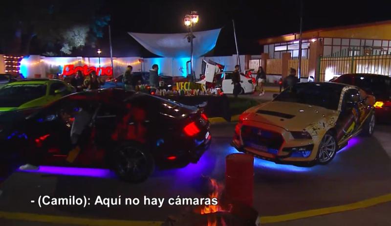 Camilo Huerta y Paula Pavic entraron a un auto
