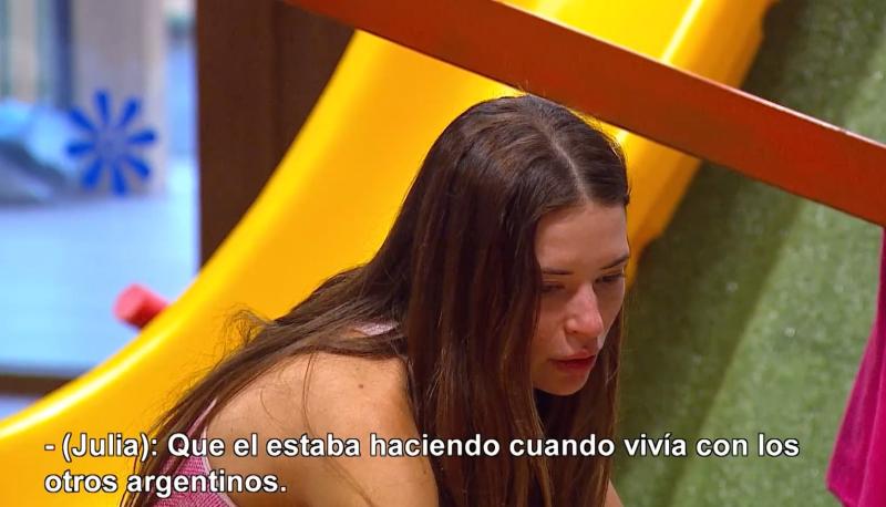 Julia Fernándes reveló que salió con Pastorino / Canal 13