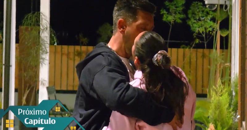 Primer beso entre Paz y Pastorino en "Vecinos al límite"