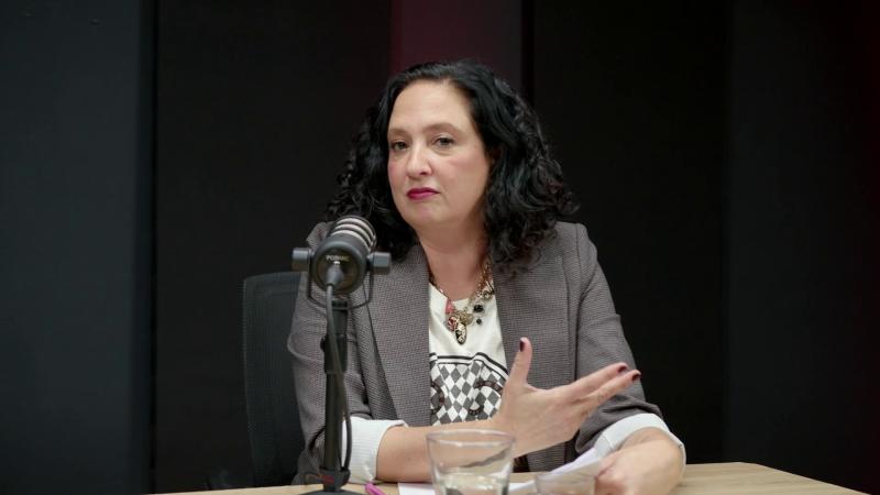 Daniela Yazigi, conductora del espacio Impacto en 10 minutos. Créditos: 13C.