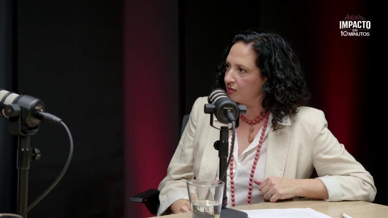 Daniela Yazigi, conductora del espacio Impacto en 10 minutos. Créditos: 13C.