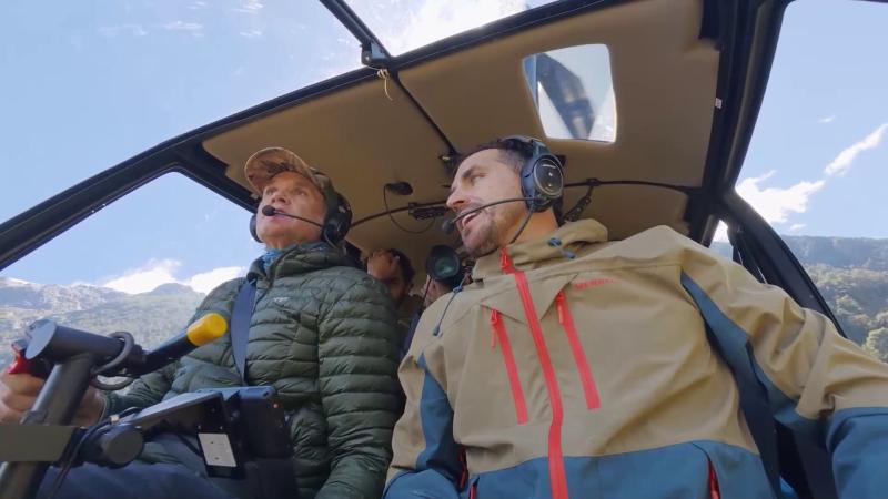 Pangal Andrade y su familia a bordo de un helicóptero. El Clan: Canal 13.