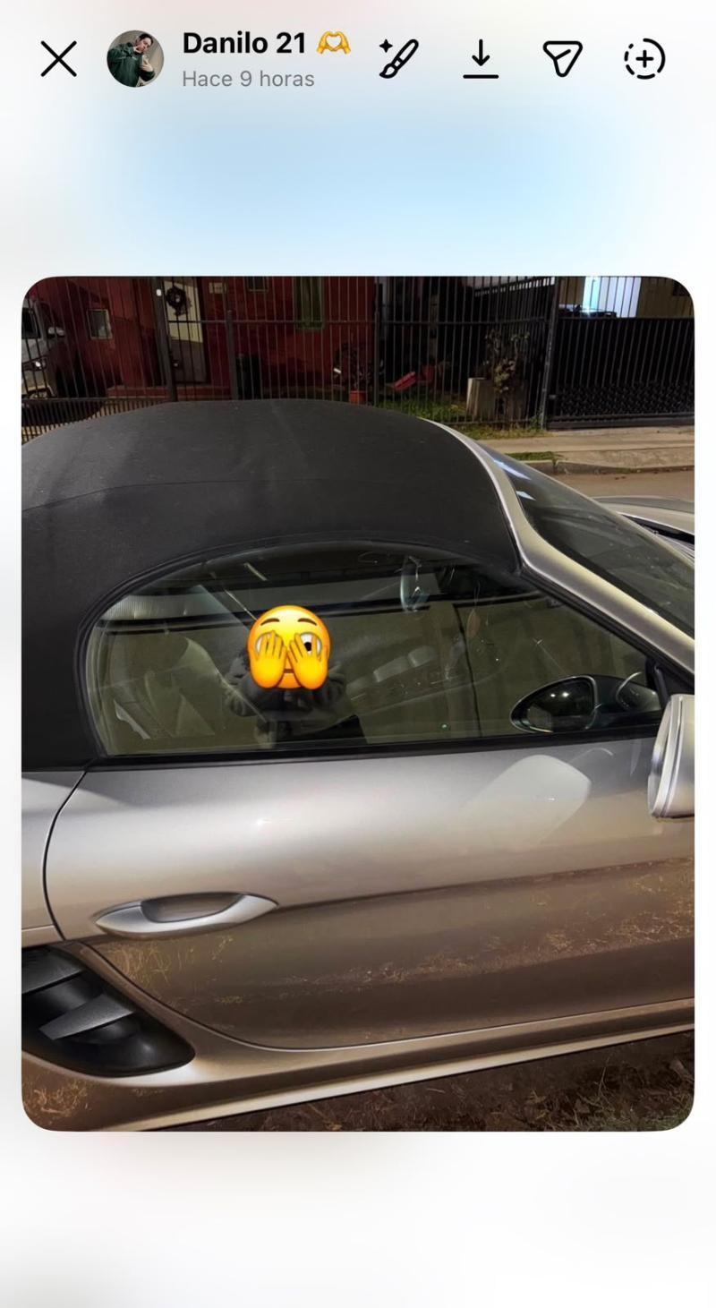 Porsche de Adriana Barrientos tras robo - Instagram