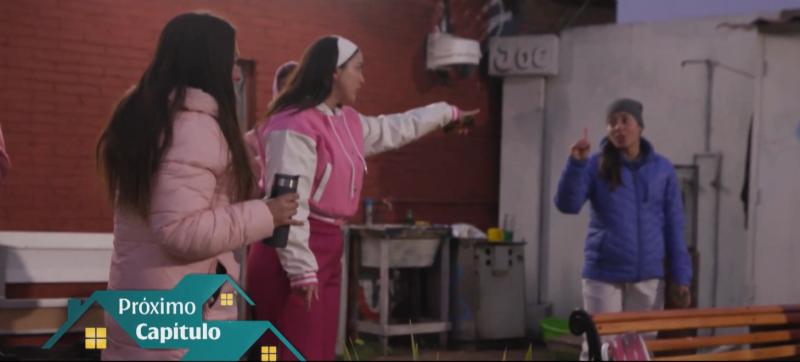 Natu Urtubias y Paz Roldán en Vecinos al límite