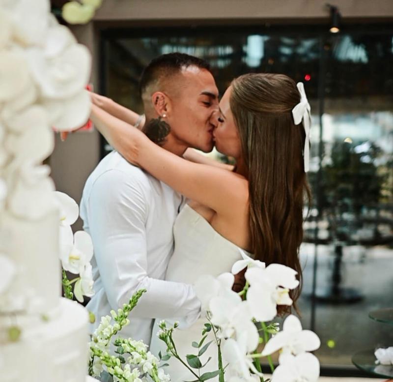 Eduardo Vargas y su esposa - Instagram