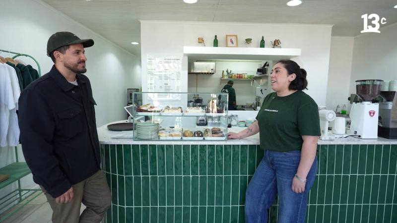 Eliseo Mella, conductor de Tostados, y Ale Arévalo, fundadora de Coffee on Wheels / 13C